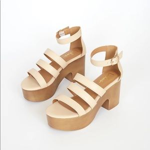 Like new Lulu’s nude platform sandals
